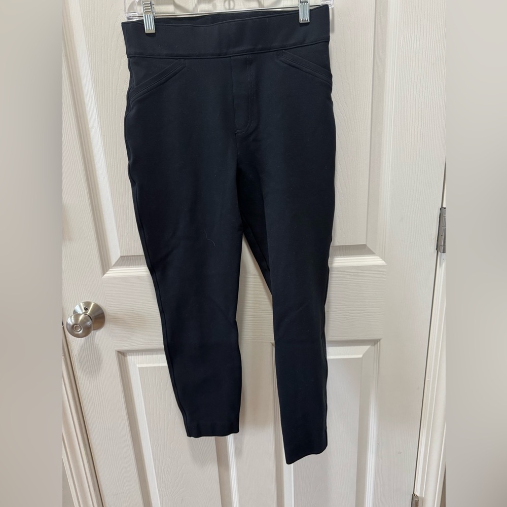 SPANX Black Cropped Ponte Leggings